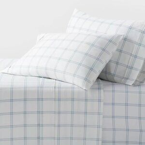 Threshold Blue Plaid Queen Size 400 Thread Count Fitted Sheet & 2 Pillowcase Set